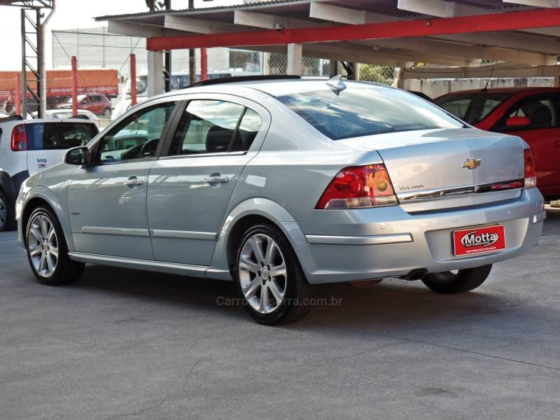 CHEVROLET - VECTRA - 2010/2011 - Prata - R$ 48.800,00