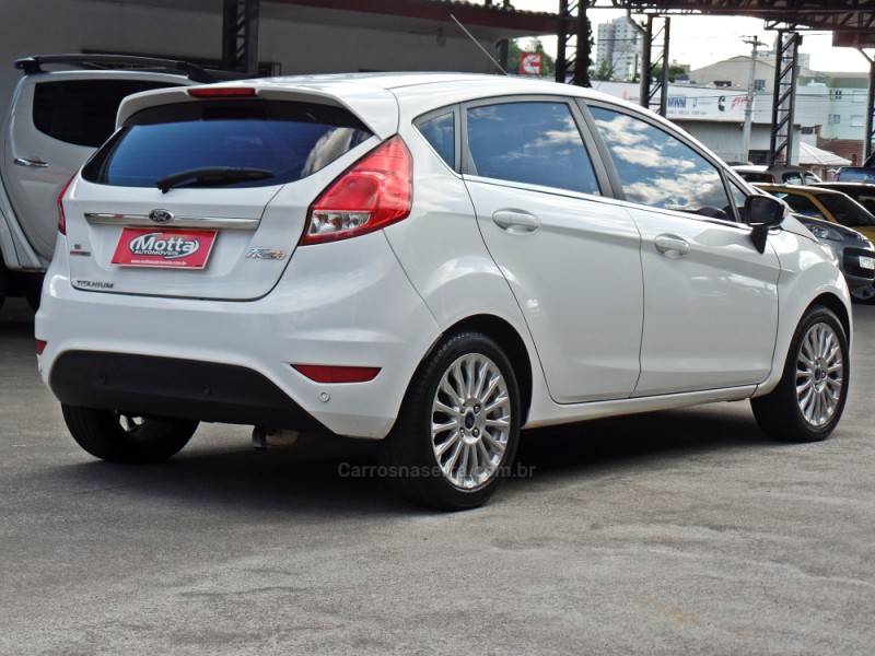 FORD - FIESTA - 2014/2014 - Branca - R$ 47.800,00