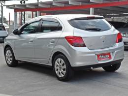 CHEVROLET - ONIX - 2013/2013 - Prata - R$ 45.800,00