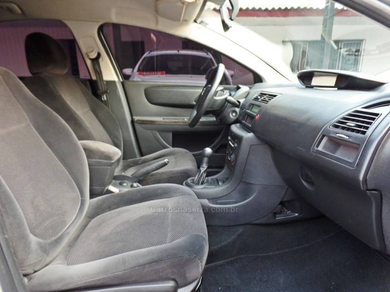 CITROËN - C4 - 2010/2010 - Prata - R$ 29.900,00