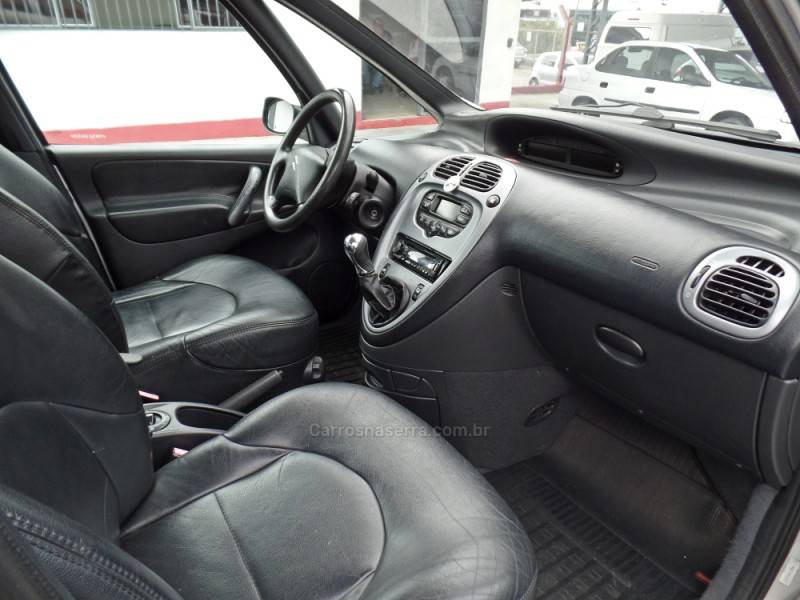 CITROËN - XSARA PICASSO - 2008/2009 - Prata - R$ 23.900,00