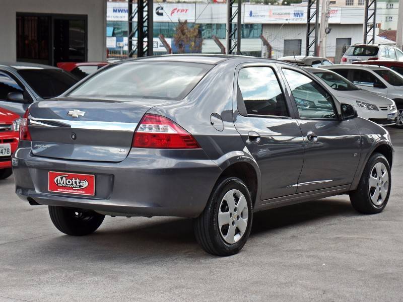 CHEVROLET - PRISMA - 2011/2012 - Cinza - R$ 32.500,00