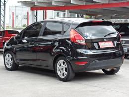FORD - FIESTA - 2013/2014 - Preta - R$ 43.800,00