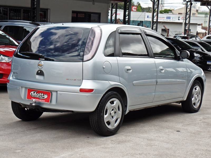 CHEVROLET - CORSA - 2008/2009 - Prata - R$ 31.900,00