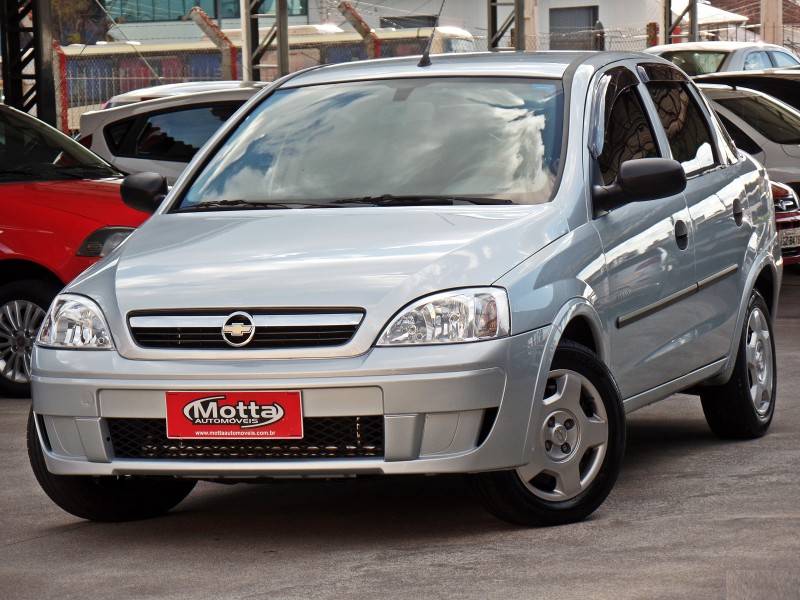 CHEVROLET - CORSA - 2009/2010 - Prata - R$ 31.800,00