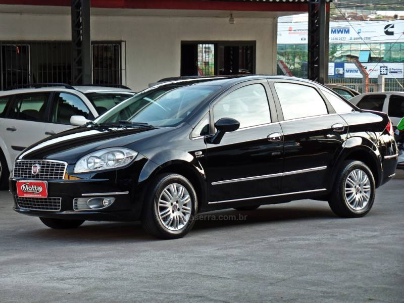 FIAT - LINEA - 2011/2012 - Preta - R$ 29.800,00