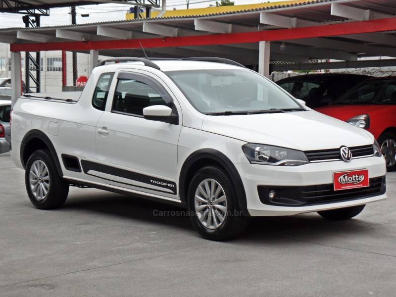 VOLKSWAGEN - SAVEIRO - 2014/2014 - Branca - R$ 48.800,00