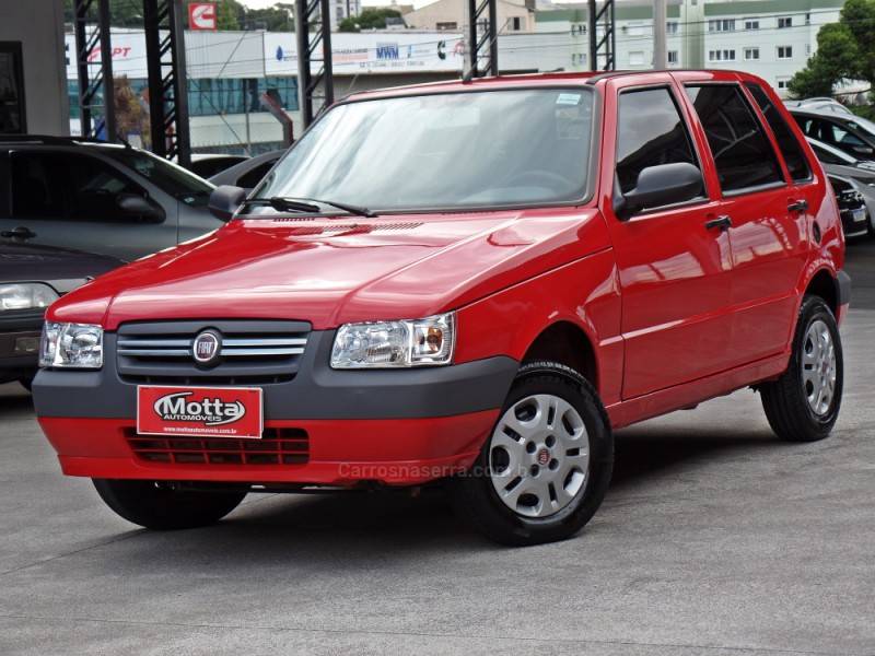 FIAT - UNO - 2011/2012 - Vermelha - R$ 27.900,00