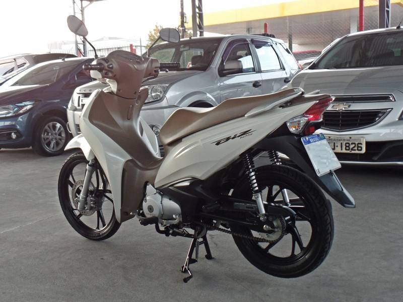 HONDA - BIZ 125 - 2021/2021 - Branca - R$ 16.500,00
