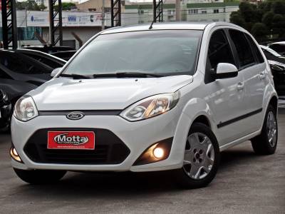 FORD - FIESTA - 2013/2014 - Branca - R$ 37.800,00