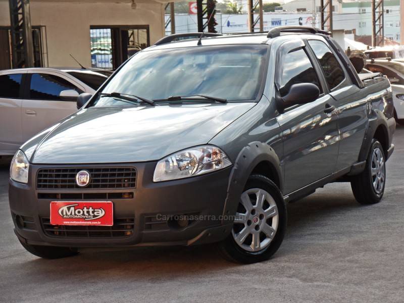 FIAT - STRADA - 2009/2010 - Prata - R$ 47.800,00