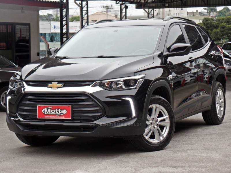 CHEVROLET - TRACKER - 2022/2023 - Preta - R$ 109.500,00