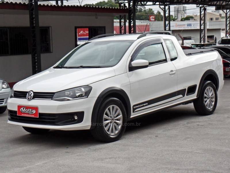 VOLKSWAGEN - SAVEIRO - 2014/2014 - Branca - R$ 48.800,00