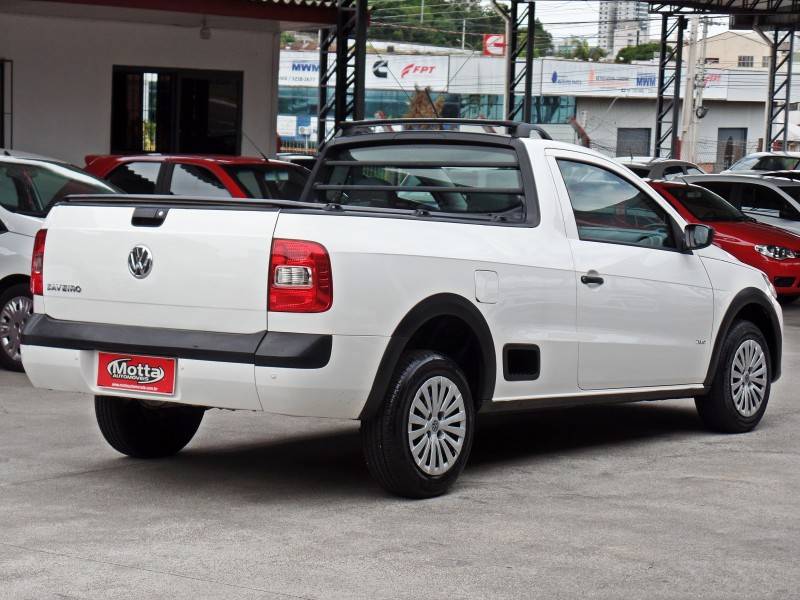 VOLKSWAGEN - SAVEIRO - 2010/2011 - Branca - R$ 39.800,00