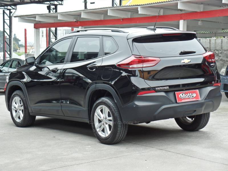 CHEVROLET - TRACKER - 2022/2023 - Preta - R$ 112.800,00