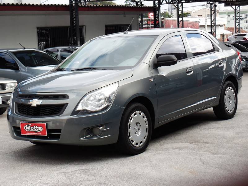 CHEVROLET - COBALT - 2013/2013 - Cinza - R$ 41.800,00
