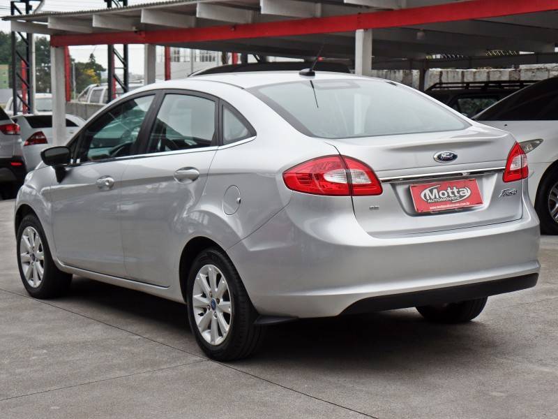 FORD - FIESTA - 2013/2013 - Prata - Sob Consulta