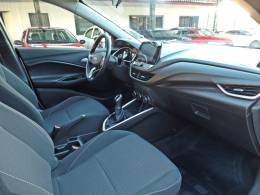 CHEVROLET - ONIX - 2022/2023 - Prata - R$ 68.800,00