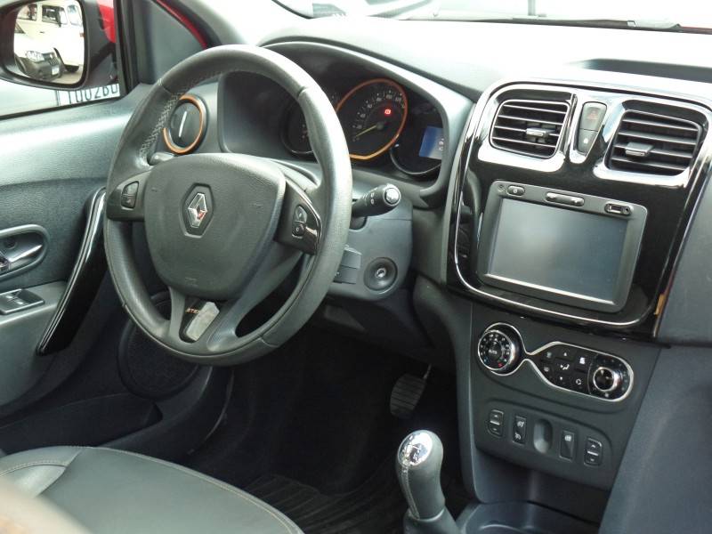 RENAULT - SANDERO - 2016/2016 - Vermelha - R$ 48.800,00