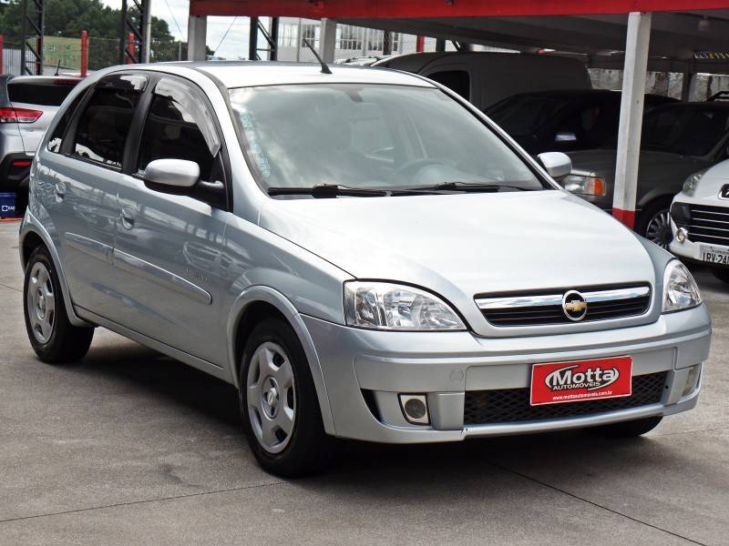 CHEVROLET - CORSA - 2008/2009 - Prata - R$ 31.900,00