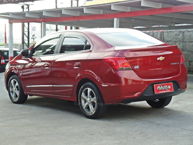 CHEVROLET - PRISMA - 2017/2017 - Vermelha - R$ 65.800,00