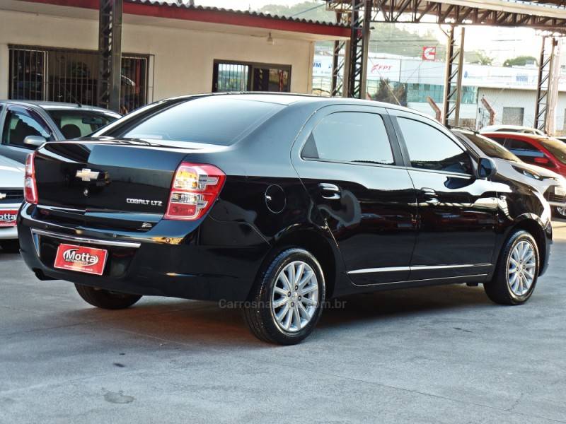 CHEVROLET - COBALT - 2013/2014 - Preta - R$ 44.800,00