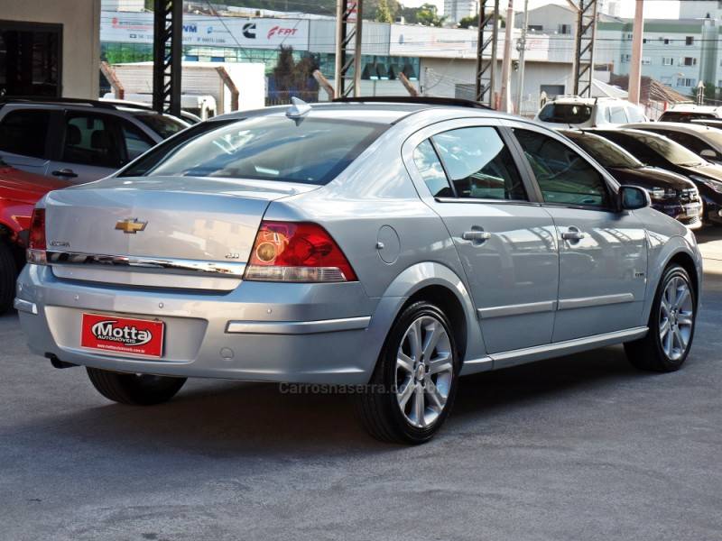 CHEVROLET - VECTRA - 2010/2011 - Prata - R$ 48.800,00