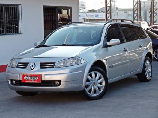 RENAULT - MÉGANE - 2011/2011 - Prata - R$ 32.800,00