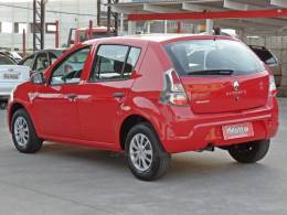 RENAULT - SANDERO - 2013/2014 - Vermelha - R$ 31.800,00