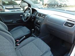 VOLKSWAGEN - SPACEFOX - 2012/2013 - Branca - R$ 44.800,00