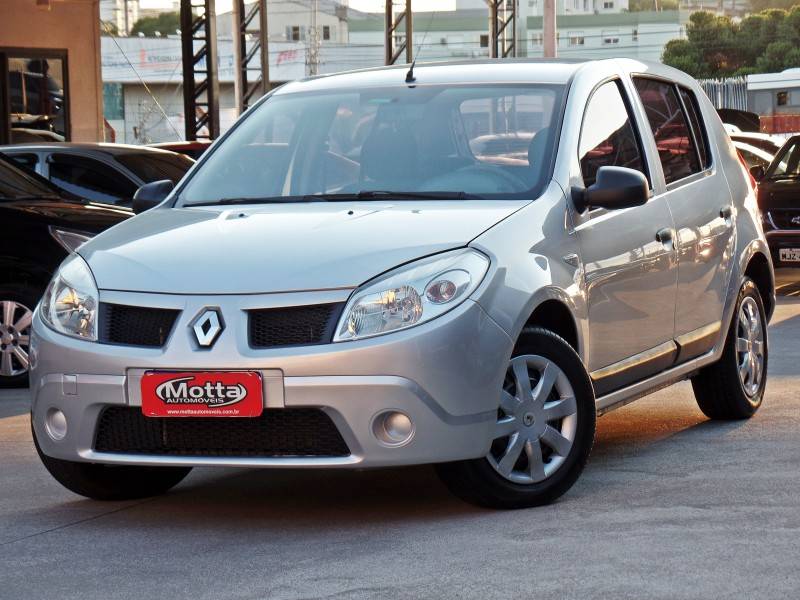 RENAULT - SANDERO - 2010/2010 - Prata - R$ 31.800,00