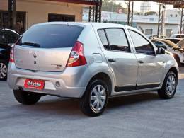 RENAULT - SANDERO - 2010/2010 - Prata - R$ 31.800,00