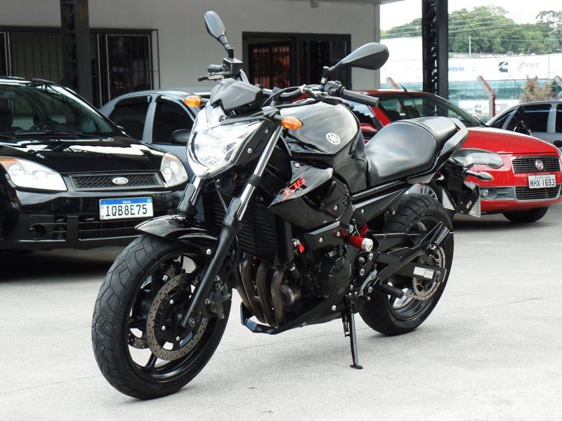 YAMAHA - XJ6 N - 2012/2012 - Preta - R$ 39.800,00