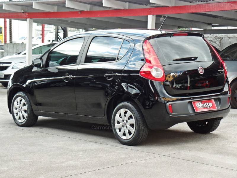 FIAT - PALIO - 2015/2015 - Preta - R$ 40.800,00