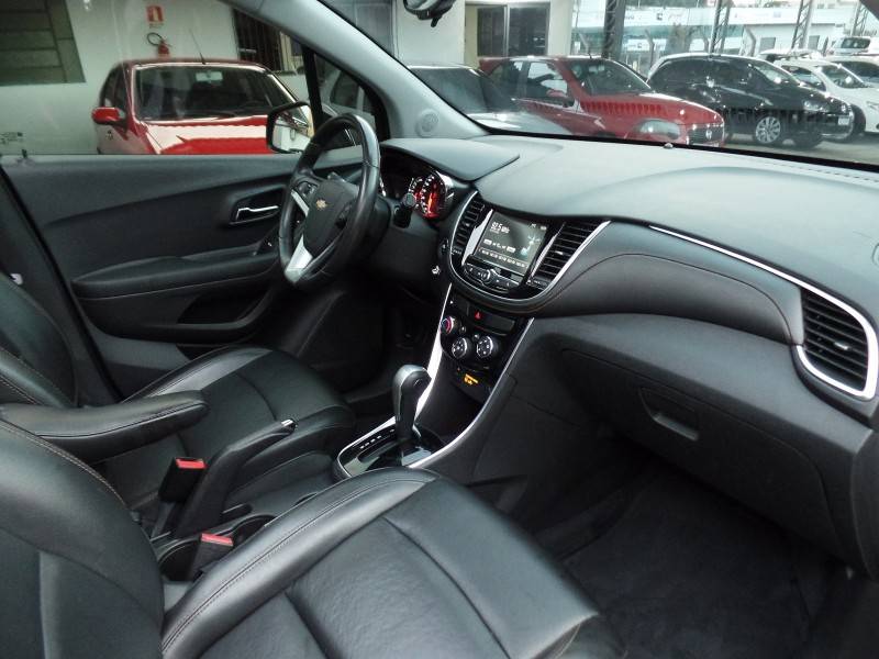 CHEVROLET - TRACKER - 2017/2017 - Preta - R$ 84.800,00
