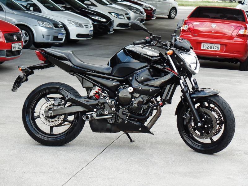 YAMAHA - XJ6 N - 2012/2012 - Preta - R$ 39.800,00