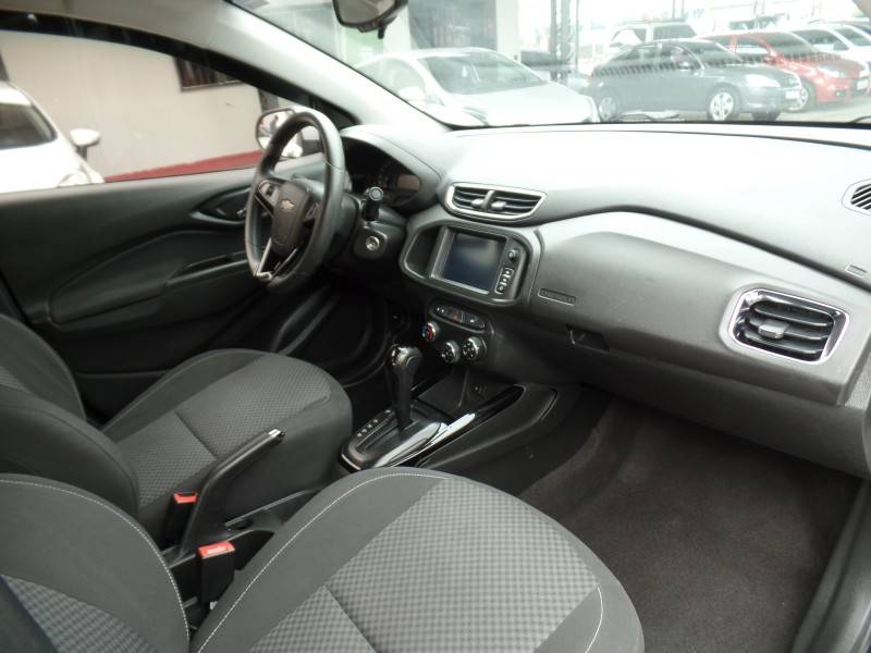 CHEVROLET - PRISMA - 2017/2018 - Prata - R$ 64.800,00