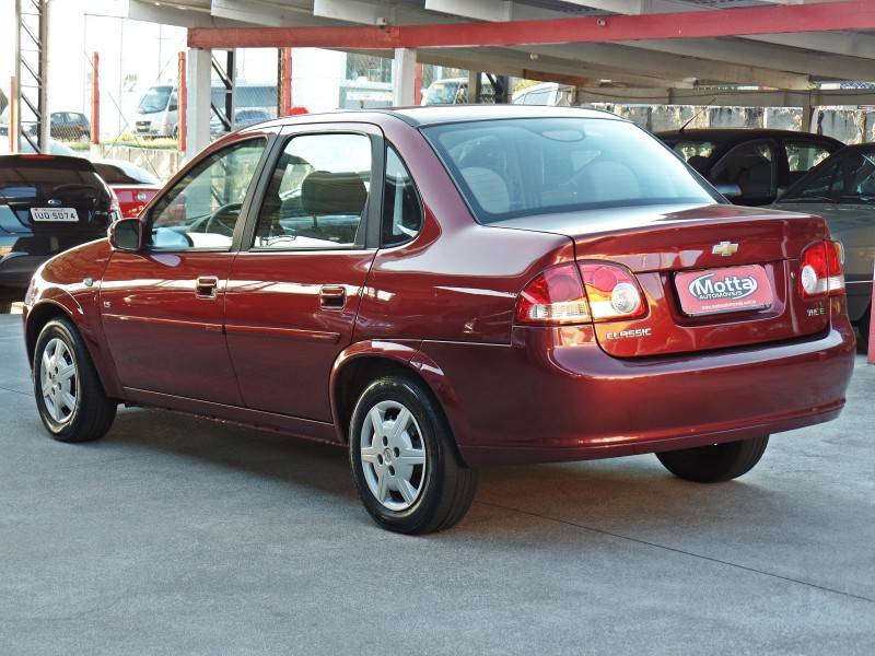 CHEVROLET - CLASSIC - 2010/2011 - Vermelha - R$ 28.800,00