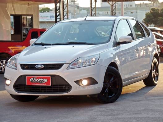 FORD - FOCUS - 2012/2012 - Branca - R$ 43.900,00