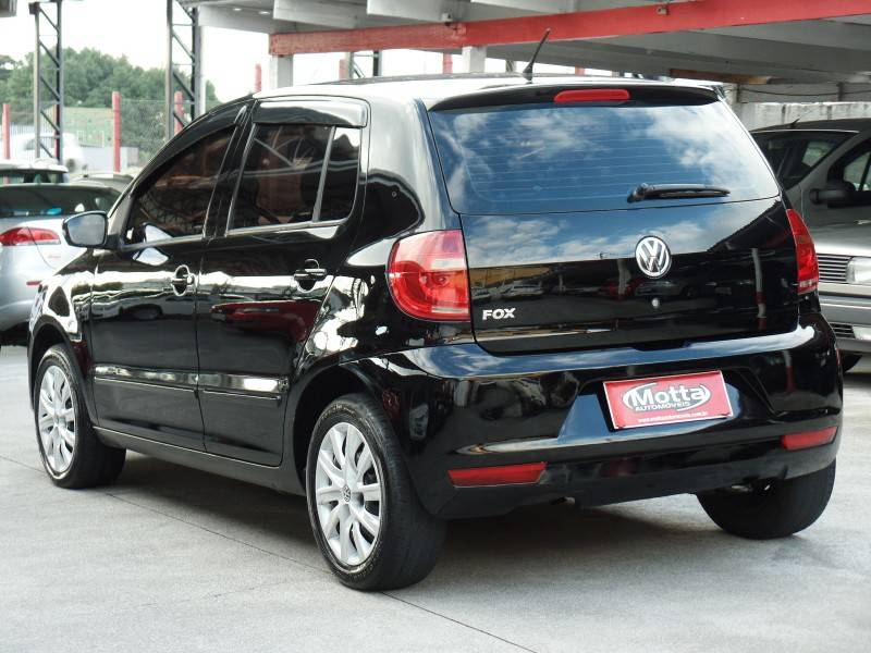 VOLKSWAGEN - FOX - 2009/2010 - Preta - R$ 29.800,00