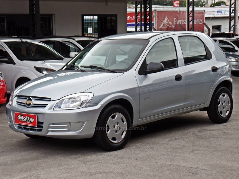 CHEVROLET - CELTA - 2011/2011 - Prata - R$ 29.800,00