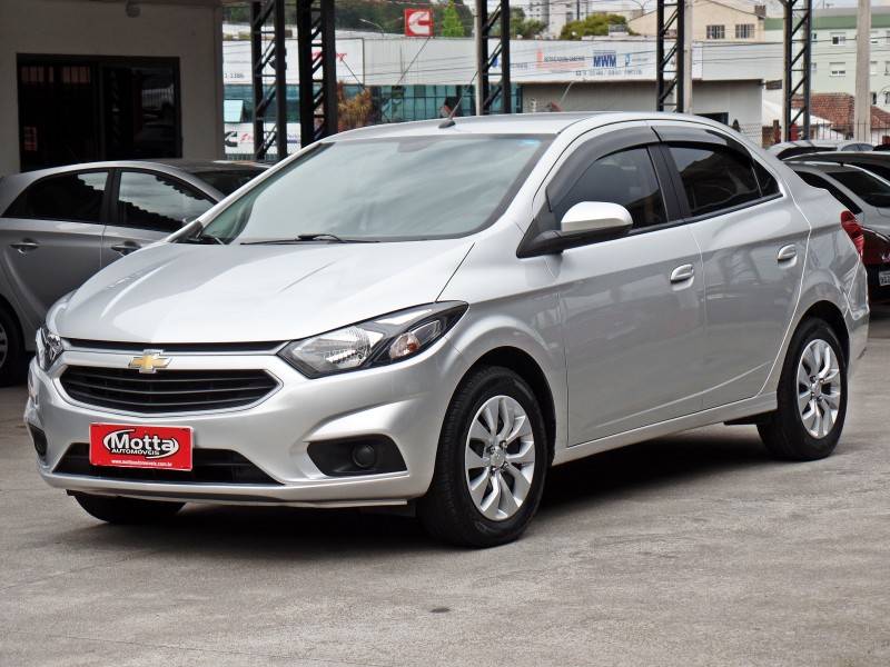 CHEVROLET - PRISMA - 2017/2018 - Prata - R$ 64.800,00