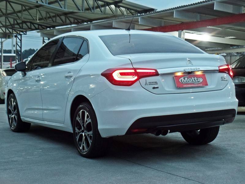 CITROËN - C4 LOUNGE - 2018/2019 - Branca - R$ 69.800,00