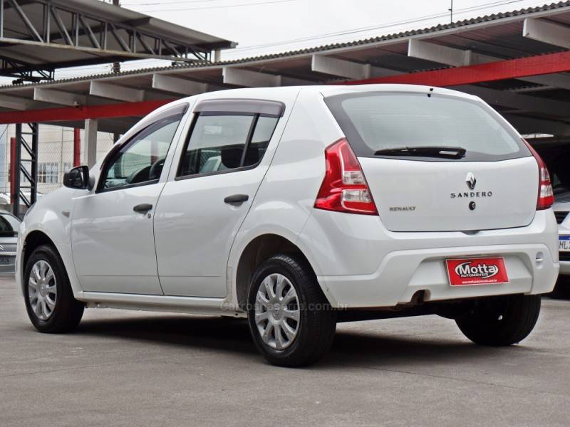 RENAULT - SANDERO - 2012/2012 - Branca - R$ 27.900,00