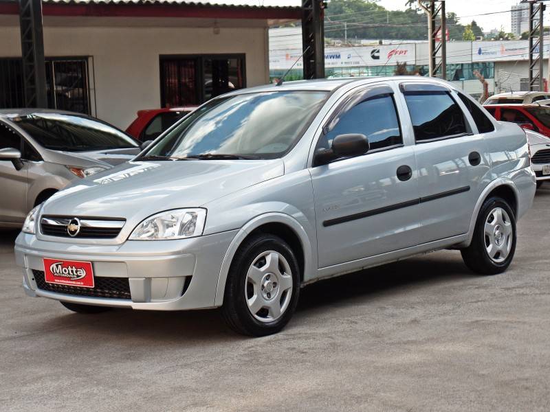 CHEVROLET - CORSA - 2009/2010 - Prata - R$ 31.800,00