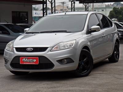 FORD - FOCUS - 2013/2013 - Prata - R$ 44.800,00