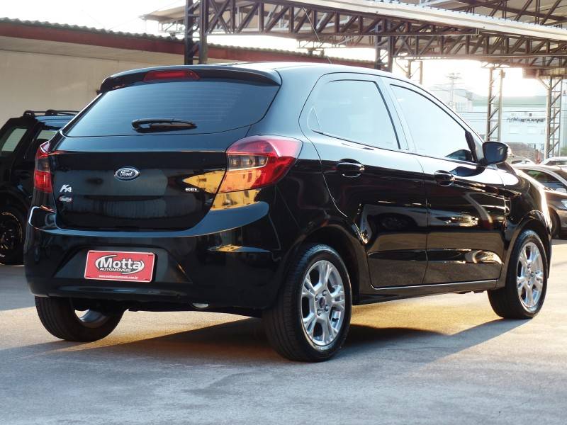 FORD - KA - 2017/2018 - Preta - R$ 47.800,00