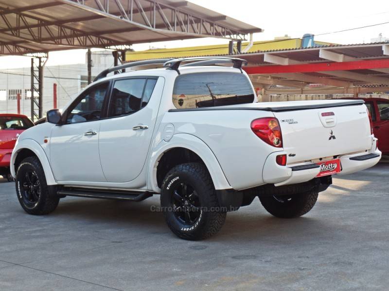 MITSUBISHI - L200 TRITON - 2011/2012 - Branca - R$ 109.800,00