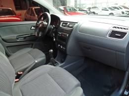 VOLKSWAGEN - FOX - 2009/2010 - Preta - R$ 29.800,00