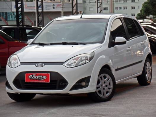 FORD - FIESTA - 2013/2014 - Branca - R$ 37.800,00